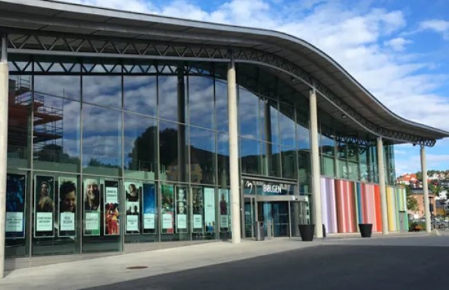 Bølgen Kulturhus in Larvik. Bølgen Kulturhus in Larvik.