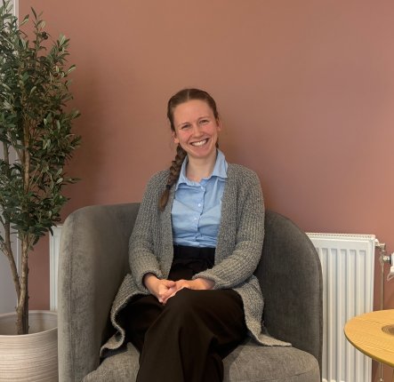 Jotron employee in the lobby area.