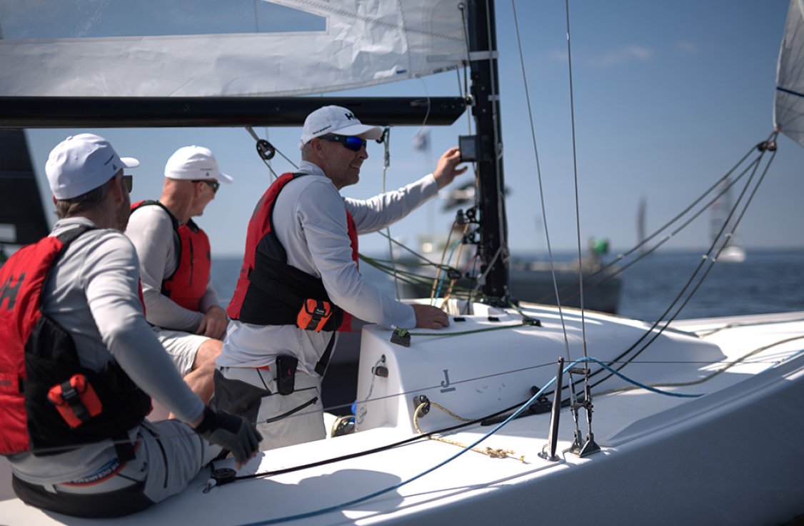 Sailors porting Tron SA20 PLBs.