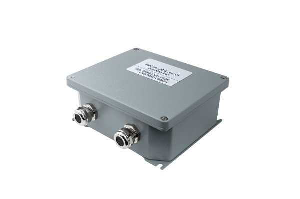 SKIPPER JB12 is a junction box used for SKIPPER speed logs to extend the sensor cable (isomatric view).