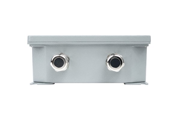 SKIPPER JB12 is a junction box used for SKIPPER speed logs to extend the sensor cable (under).