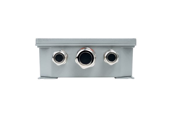 JB21 is a junction box used for SKIPPER speed logs to extend the sensor cable( under).