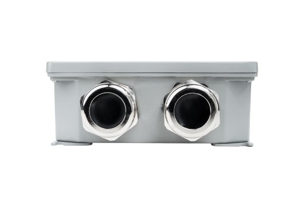 JB21X is a junction box used for SKIPPER DL21 speed log (under).