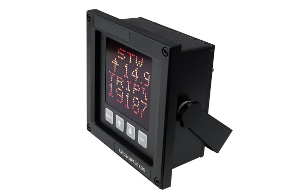 SKIPPER CD401E1-SB display and control unit for monitoring and managing marine navigation data._isometric view