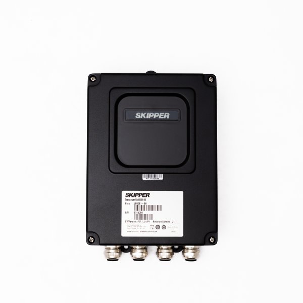 SKIPPER JB50E1-SA transceiver unit for transmitting and receiving acoustic signals in echo sounder systems. SKIPPER JB50E1-SA transceiver unit for transmitting and receiving acoustic signals in echo sounder systems.