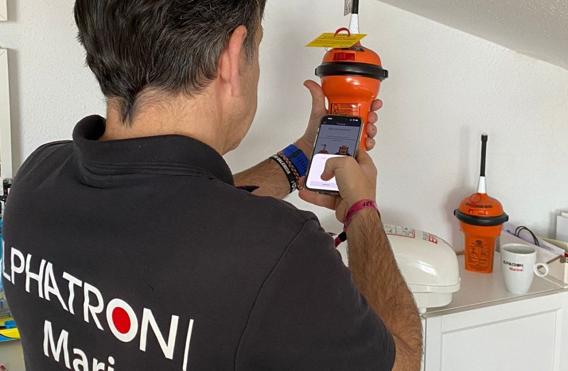 Showing how to program an Tron 60AIS EPIRB.